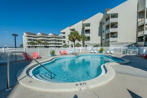 Baywatch Pool