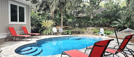 Pool at 10 Cartgate