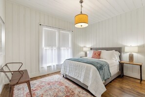 Master Bedroom (2)