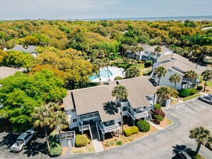 Quick 5 minute walk to gorgeous IOP beach