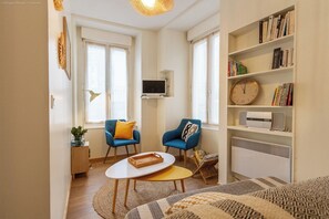 Salon (1)