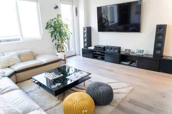 Luxurious 3-bedroom townhouse in Oakland