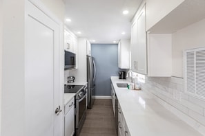 05 Kitchen