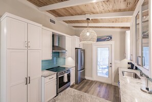 05-Unit 39 Photo 005