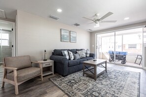 04 Living Room