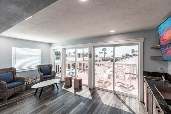 001 Loft View