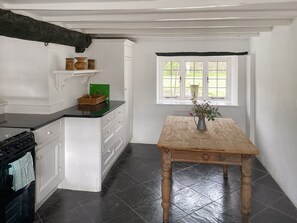 Kitchen | Ashford Old Farm, Ilton