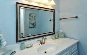 1032 Guest bath