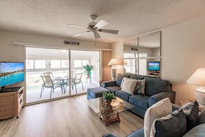 05-Photo.1042-5