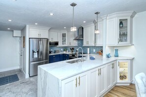1055-503-118 kitchen 2