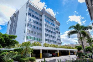 1055-503-building 2