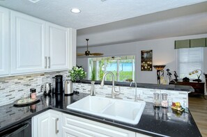 6047-kitchen