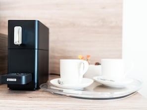 Kaffee und/oder Kaffeemaschine