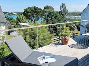 Ciel, Jour, Propriété, Arbre, Plante, Ombre, Mobilier De Jardin, Design Urbain, Loisir, Zone Résidentielle