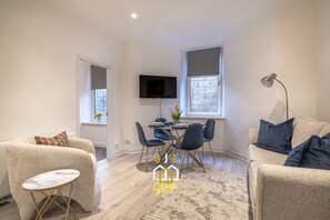 Living Room / Lounge