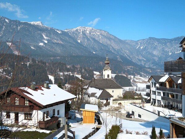 Himmel, Berg, Eigentum, Gebäude, Schnee, Fenster, Welt, Haus, Bergforms, Baum