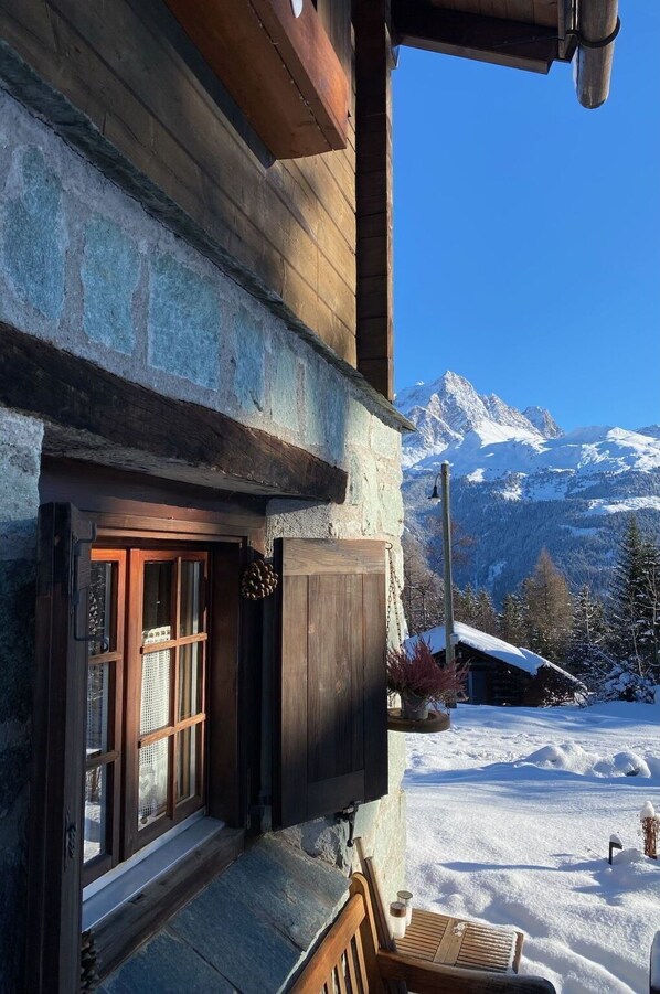 Himmel, Eigentum, Gebäude, Fenster, Schnee, Berg, Holz, Steigung, Haus, Baum