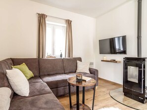 Möbel, Couch, Eigentum, Tabelle, Komfort, Gebäude, Holz, Wohnzimmer, Beleuchtung, Interior Design