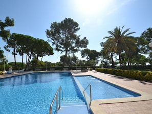 L'Eau, Plante, Ciel, Propriété, La Nature, Bleu Azur, Piscine, Arbre, Végétation, Herbe