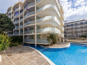 Water, Sky, Property, Tree, Building, Swimming Pool, Azure, Body Of Water, Leisure, Urban Design