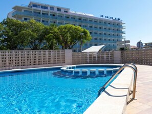 Water, Sky, Building, Daytime, Property, Plant, Swimming Pool, Azure, Tree, Body Of Water