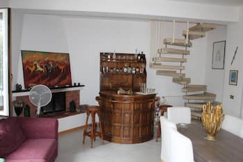 A FEW METERS FROM THE BEACH OF MONDELLO IN PALERMO HOUSE WITH LARGE GARDEN