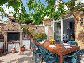 Table, Plant, Property, Building, Flowerpot, Window, Houseplant, Azure, Chair, Interior Design