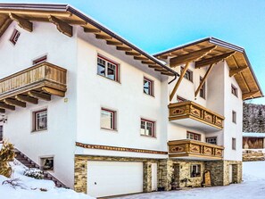 Himmel, Gebäude, Eigentum, Fenster, Haus, Holz, Die Architektur, Schnee, Nachbarschaft