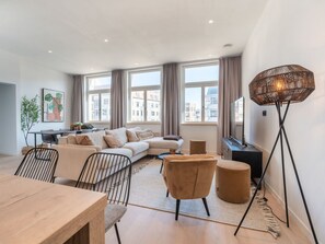 Tabelle, Couch, Möbel, Fenster, Stuhl, Pflanze, Holz, Beleuchtung, Wohnzimmer, Die Architektur