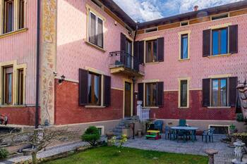 Beautiful villa for 7 people with WIFI, TV and balcony