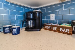 Kaffee und/oder Kaffeemaschine
