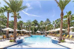 Zero Entry Community Pool directly across from Drift Away