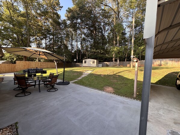 Outdoor dining