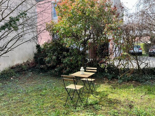 屋外ダイニングエリア