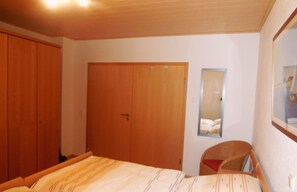 Ferienwohnung Grunden, (Borken)-Schlafzimmer