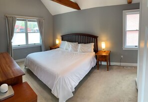 Bedroom, king bed