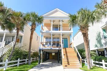 2nd Row 4 BR Beach House with a Private Pool! Peachy Pleasure