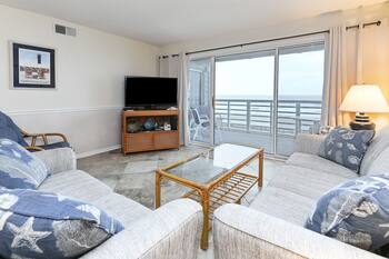 Oceanfront 3 BR Condo with a Shared Pool! Surf Harbor 202