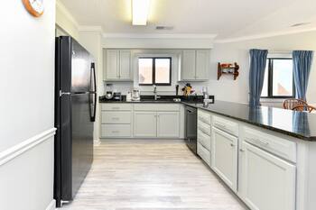 Oceanfront 3 BR Condo with a Shared Pool! Surfwatch III 401