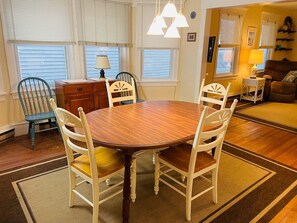 Living room/Dining room