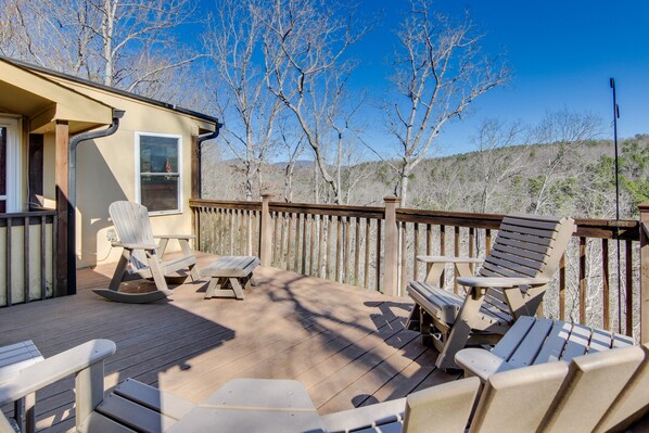 Rutherfordton Vacation Rental | 2BR | 2BA | 1 Step to Enter | 1,500 Sq Ft