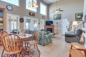 Living Area | Dining Area