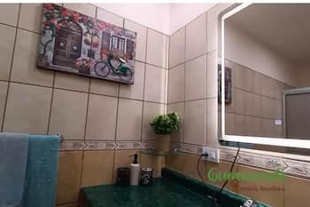 Ventimiglia - Quiet Gated Condo!