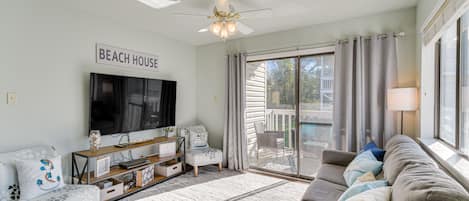 Orange Beach Vacation Rental | 2BR | 2BA | 804 Sq Ft | Stairs Required