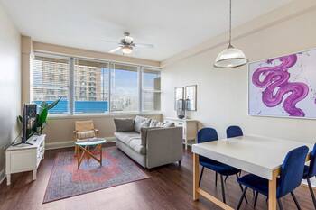 Cityscape Escape: Elegant Living in 1BR Condo with Rooftop Pool