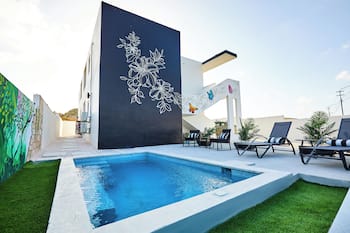 Central Located 2 BR Near Mambo Bch - 10 min Walk2