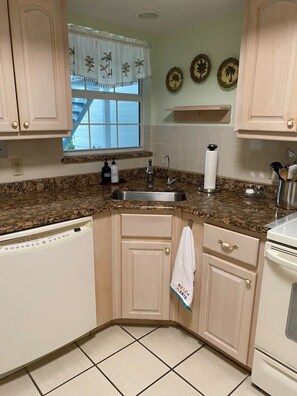 Fully equipped kitchen