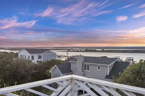 Rooftop balcony! You can see for miles- the intracoastal and the ocean!