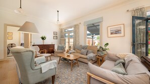 Living room - the perfect spot to relax and catch up