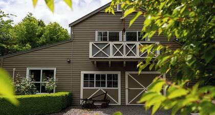 The Barn Taupō - You'll love staying in this peaceful, rustic location